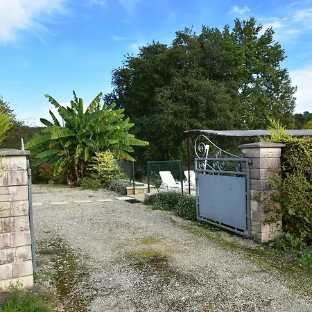 Casa vacanze Holiday In Montcl Ra With Sunny Garden Playground Equipment And Private Pool *