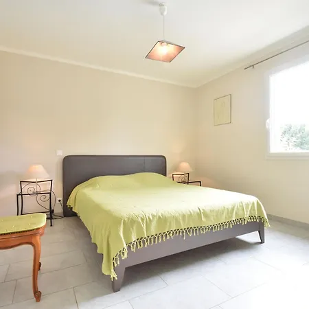 Casa vacanze Holiday In Montcl Ra With Sunny Garden Playground Equipment And Private Pool Montcléra