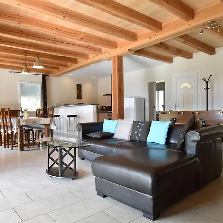 Casa vacanze Holiday In Montcl Ra With Sunny Garden Playground Equipment And Private Pool *