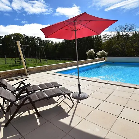 Casa vacanze Holiday In Montcl Ra With Sunny Garden Playground Equipment And Private Pool Montcléra